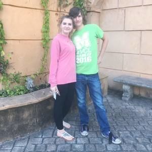 Meet your Posher, Kara